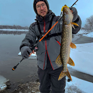 Рыбалка на зимней Москве-реке днем: впечатления