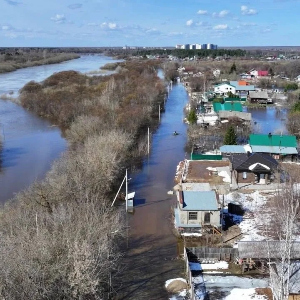 По самой большой воде.