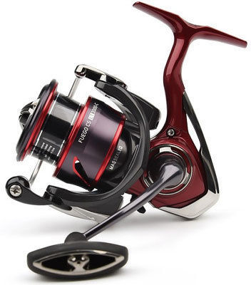 Катушка Daiwa 25 Fuego CS LT 3000S-CXH купить по цене 13387₽