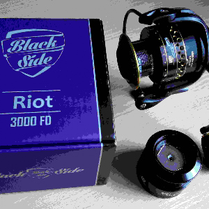 Распаковка посылки с катушкой Black Side Riot 3000 FD по заказу Fmagazin