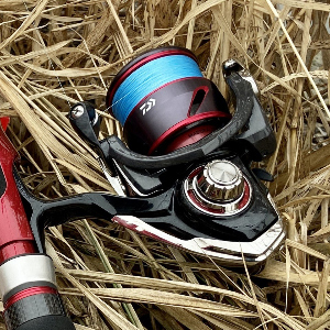 Unboxing безынерционной катушки Daiwa 20 Fuego LT